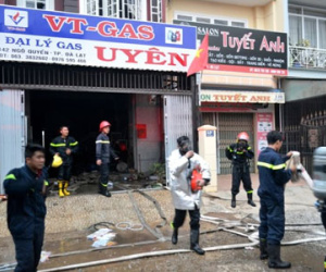 Cháy đại lý gas, nhiều người phải cấp cứu