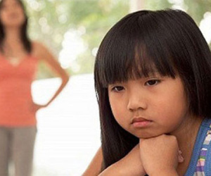 Vợ mới "tẩy não" con trai riêng của tôi