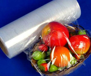 Dùng màng bọc thực phẩm: Sai một ly, đi một mạng