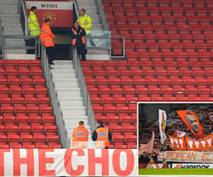 M.U lo ế vé vào sân Old Trafford khi tiếp Liverpool