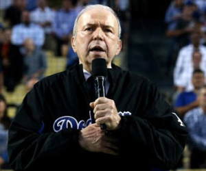 Nghệ sĩ hàng đầu Frank Sinatra Jr đột tử ở tuổi 72