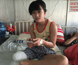 Vụ nữ sinh bị cưa chân: Sở xin lỗi, Bộ hứa sẽ lo hết