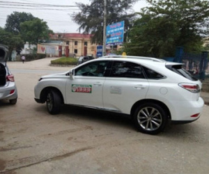 Xe sang Lexus 3 tỷ đồng chạy taxi ở Phú Thọ