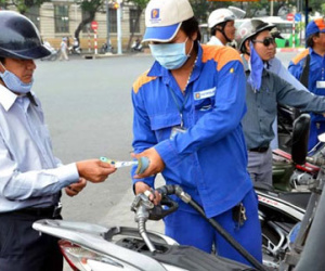 Ngày mai, giá xăng có thể tăng đến 1.000 đồng/lít
