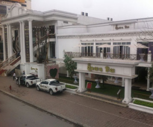 Hà Nội: Hơn 20 công an giải cứu phóng viên bị giam lỏng