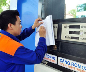 Vì sao nơi giá xăng 13.750 đồng, chỗ khác 14.000 đồng?