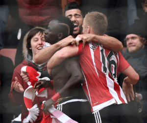 Dẫn 2-0, Liverpool vẫn thua Southampton
