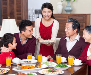 Quy tắc ăn uống nàng dâu mới cần biết "nóng" mạng xã hội