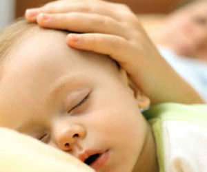 Cách chữa mồ hôi trộm cho trẻ mẹ nào cũng nên biết