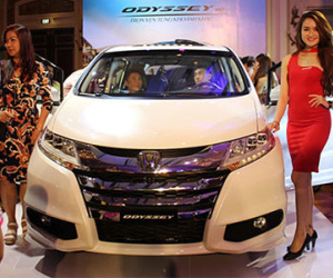 Honda Odyssey có giá gần 2 tỷ tại Việt Nam