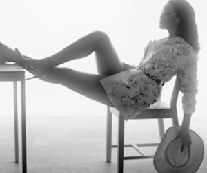 Ngắm thân hình siêu gợi cảm của Rihanna