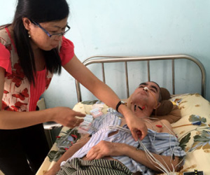 Nguyễn Hoàng được bác sĩ đến nhà điện châm miễn phí