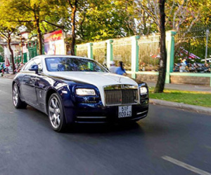 Rolls-Royce Wraith chính hãng đầu tiên ra biển số TP HCM