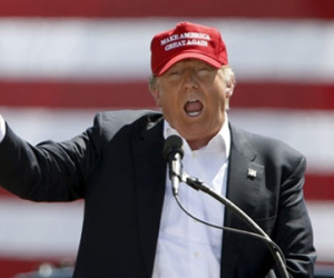 Trump công kích chủ tịch Cuba vì không ra sân bay đón Obama