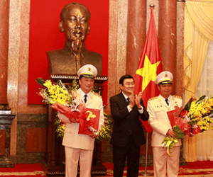 Hai Thứ trưởng Bộ Công an được phong hàm Thượng tướng