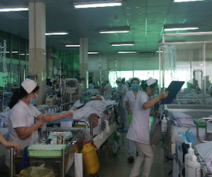Nam sinh chết tức tưởi vì tài xế mở cửa không quan sát