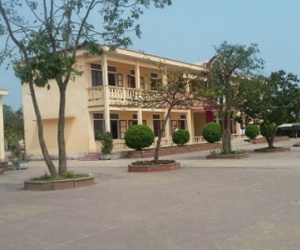 Nhân chứng bàng hoàng kể lại phút phát hiện hiệu phó THCS treo cổ tự tử