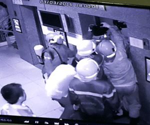 16 người kẹt trong thang máy chung cư, bốn nạn nhân ngất xỉu