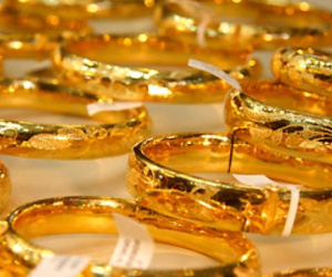 Giá vàng biến động mạnh