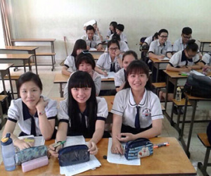 Hai nữ sinh viết tâm thư cầu cứu Bí thư Đinh La Thăng, xin được làm công dân