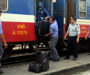 Tàu lửa Sài Gòn chỉ đưa được khách đến ga Sóng Thần
