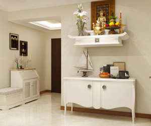 Tại sao không nên đặt giường ngủ sau bàn thờ?