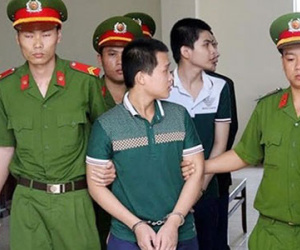 Bé gái bị 3 bạn trai chuốc say rồi cưỡng hiếp