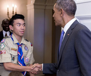 Cuộc gặp gỡ 10 phút với Tổng thống Obama của nam sinh gốc Việt 16 tuổi