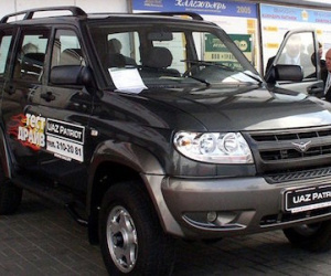 Ôtô Nga quay lại: Nhà giàu nhớ Lada, dân phượt khát UAZ?