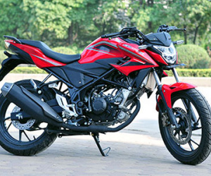 So sánh Yamaha FZ150i và Honda CB150R tại Việt Nam