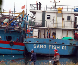 Đi 10 chuyến hỏng 4 lần, ngư dân trả lại tàu vỏ thép