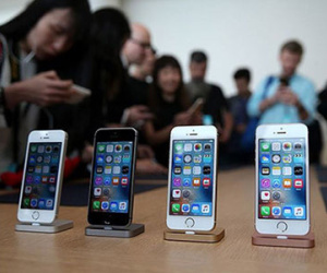 Với iPhone SE, Apple đang dần "sao chép" chiến lược của Samsung