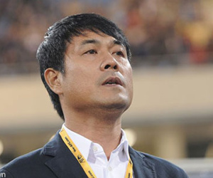HLV Hữu Thắng: VN không chủ quan dù Thái Lan xem nhẹ AFF Cup
