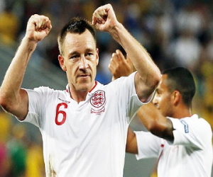 SỐC! Hodgson cân nhắc gọi lại John Terry