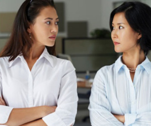 Con dâu khăng khăng đòi… cho mẹ chồng đi viện dưỡng lão