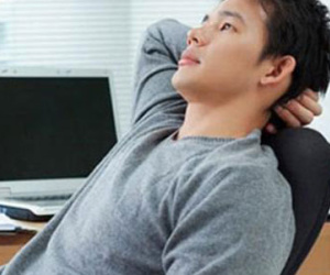 "Kết hôn 2 tuần, tôi bị vợ tát ba cái rát má"