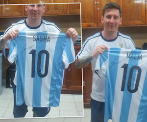 Messi tặng áo "an ủi" chị em nhà Tổng thống Obama