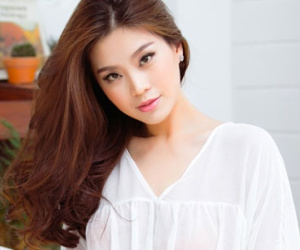Diễm Trang được ông xã chiều chuộng hơn từ khi có bầu