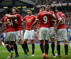 M.U cán mốc 1000 bàn trên sân nhà ở Premier League