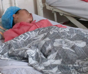 Mẹ của nữ sinh bị tạt axit ở Sài Gòn: "Các con vào thăm Hương xin đừng khóc"