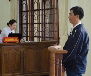 Tố tham ô 150 triệu, tòa xử chỉ còn 10 triệu?