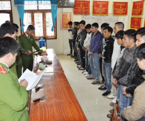 Ẩu đả kinh hoàng vì trúng đề 1,7 tỷ đồng