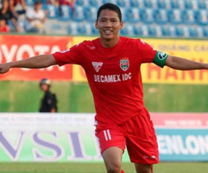 B.Bình Dương 3 – 2 Jeonbuk Hyundai: Anh Đức lập cú đúp trên chấm phạt đền