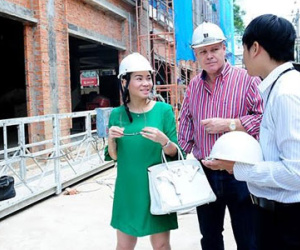 Có gì bất thường trong vụ kiện "căn hộ triệu đô" của ca sĩ Thu Minh?
