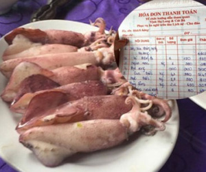 Thực khách phát khóc với hóa đơn ăn trưa cả chục triệu bị "cân điêu, tính giá đểu"