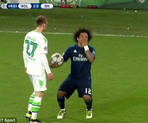Ăn vạ thô thiển, Marcelo xứng đáng được trao giải Oscar