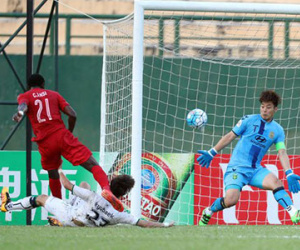 Báo Hàn mỉa mai Jeonbuk thua B.Bình Dương vì... “Võ-Lích”