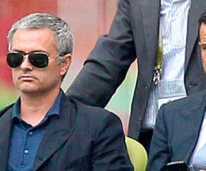 Đại diện Mourinho gặp MU chấm dứt lằng nhằng