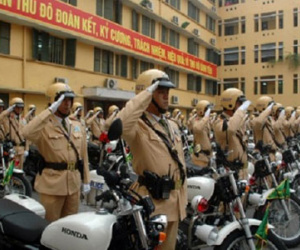 Hà Nội: Điều chuyển CSGT "bụng phệ" sang ngồi văn phòng
