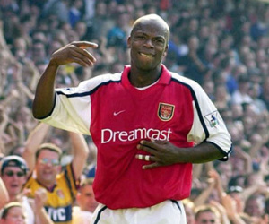 Huyền thoại của Arsenal trở lại thi đấu ở tuổi 41